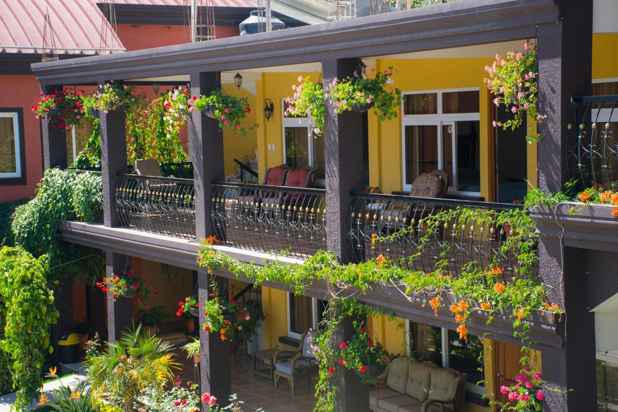 Hotel Los Cofrades Solola Exterior photo